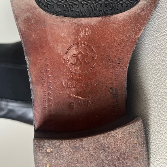 Johnston& Murphy Women’s Chelsea Black Leather Ankle Bootie’s Size 6.5 - Picture 9 of 13